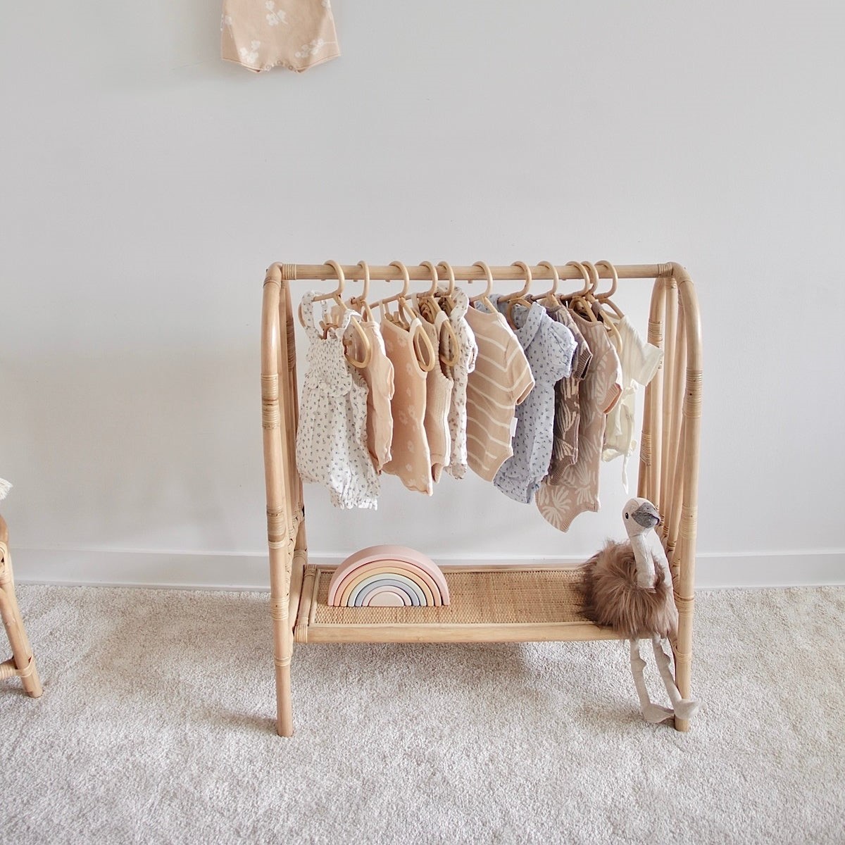 Perchas pequeñas decorativas,  - Baby Clothing Rail reseña y precio